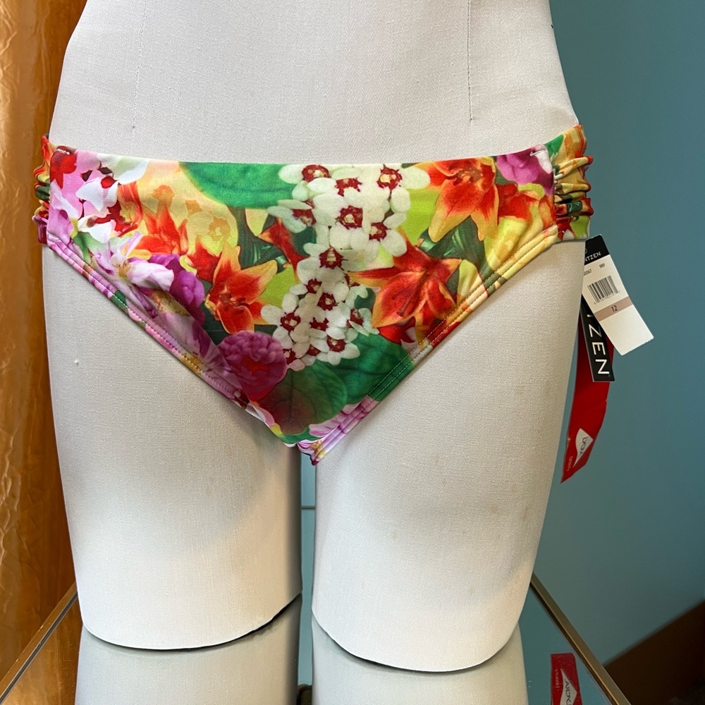 NWT Jantzen bikini bottoms size 12. Matching tankini top in separate listing.